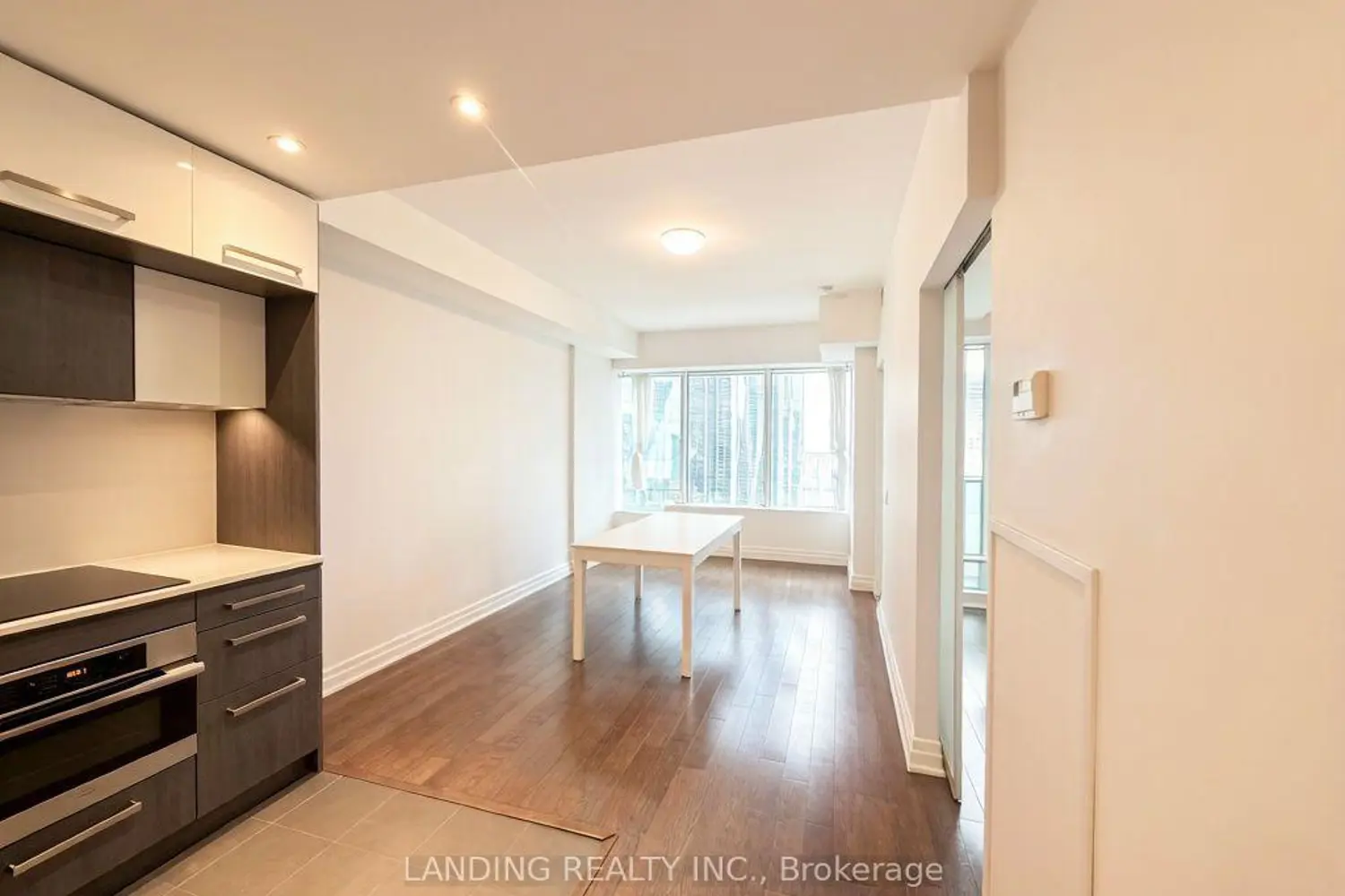 Additional image 3 of 8 The Esplanade Avenue 3304