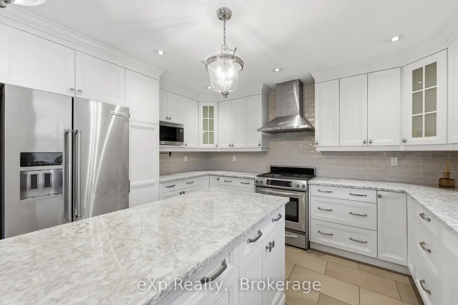 990 Upper Kenilworth Avenue photo 3