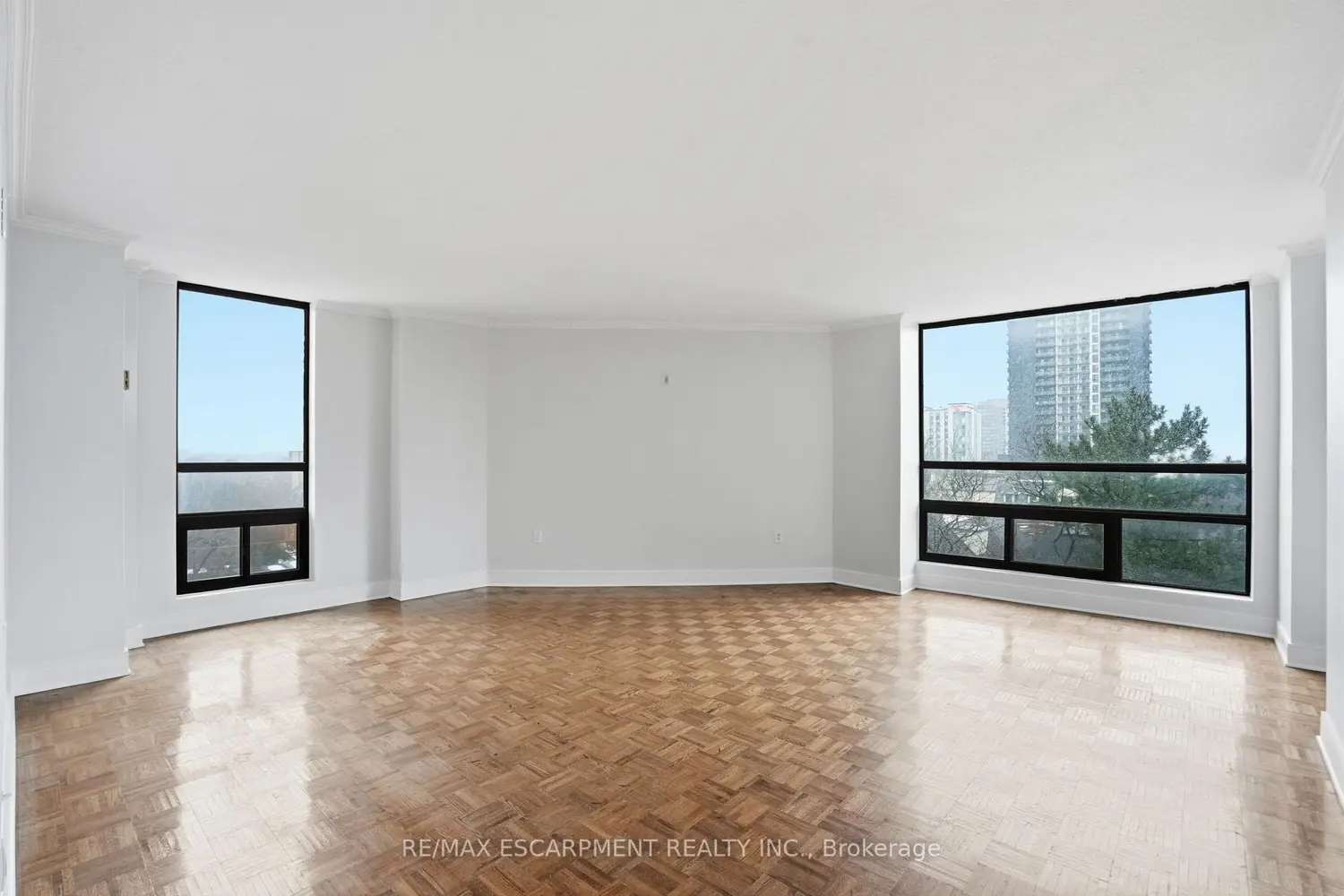 222 Jackson Street 606 photo 3