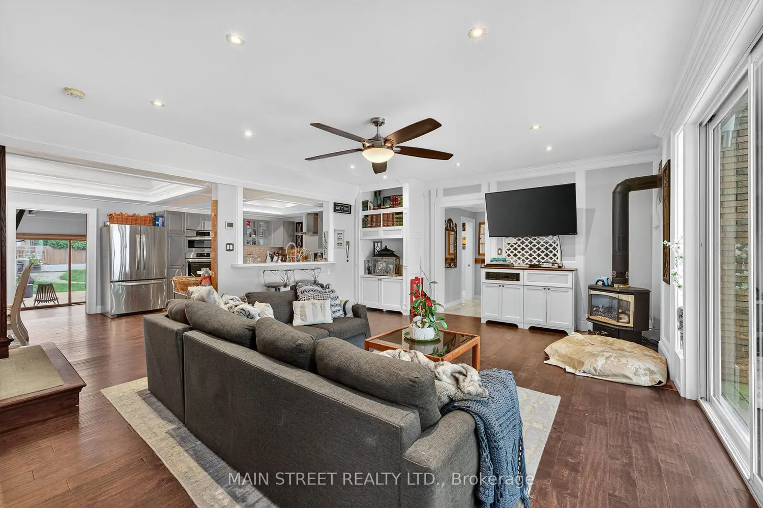 142 Cedar Beach Road photo 2
