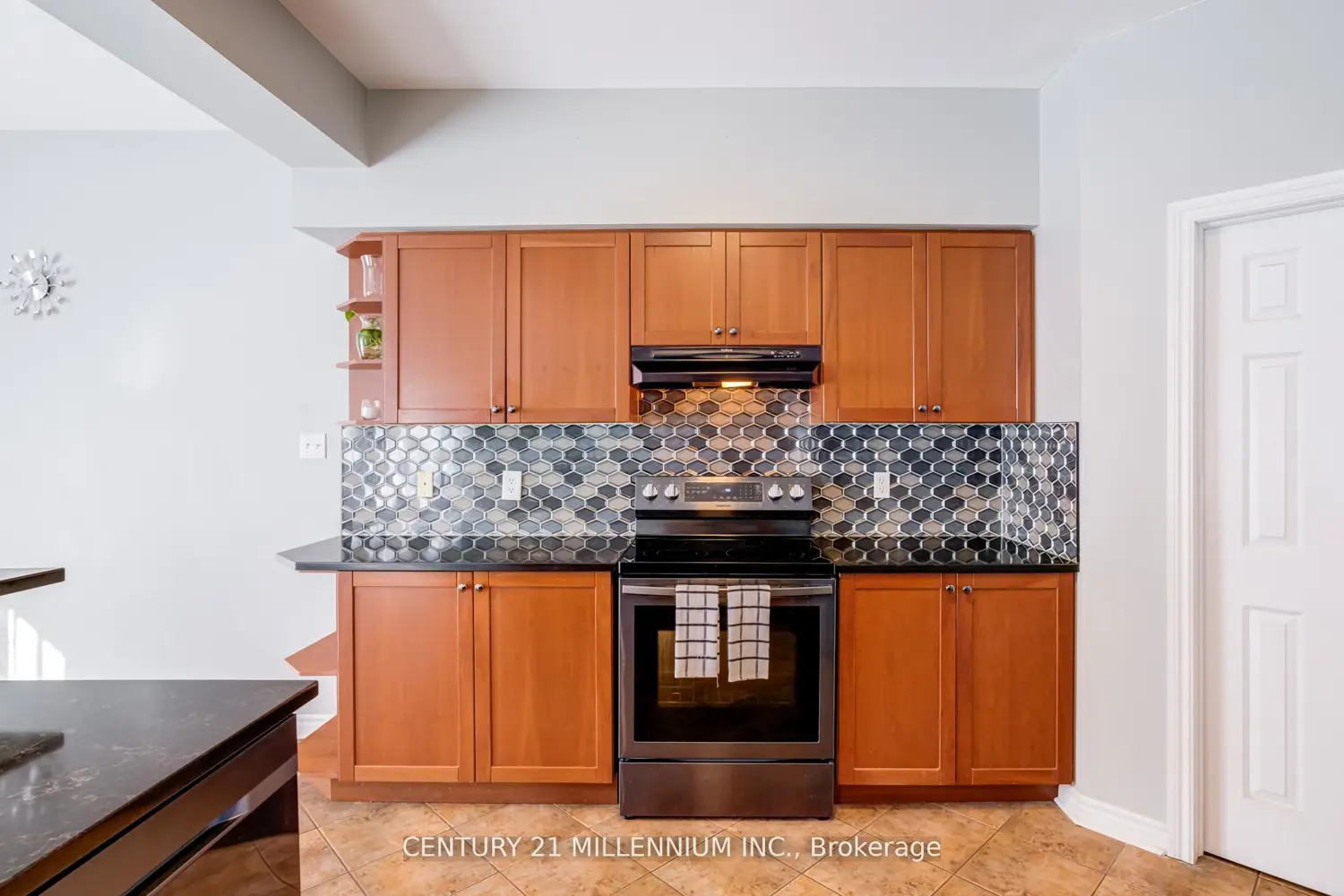 42 Frasson Drive photo 3