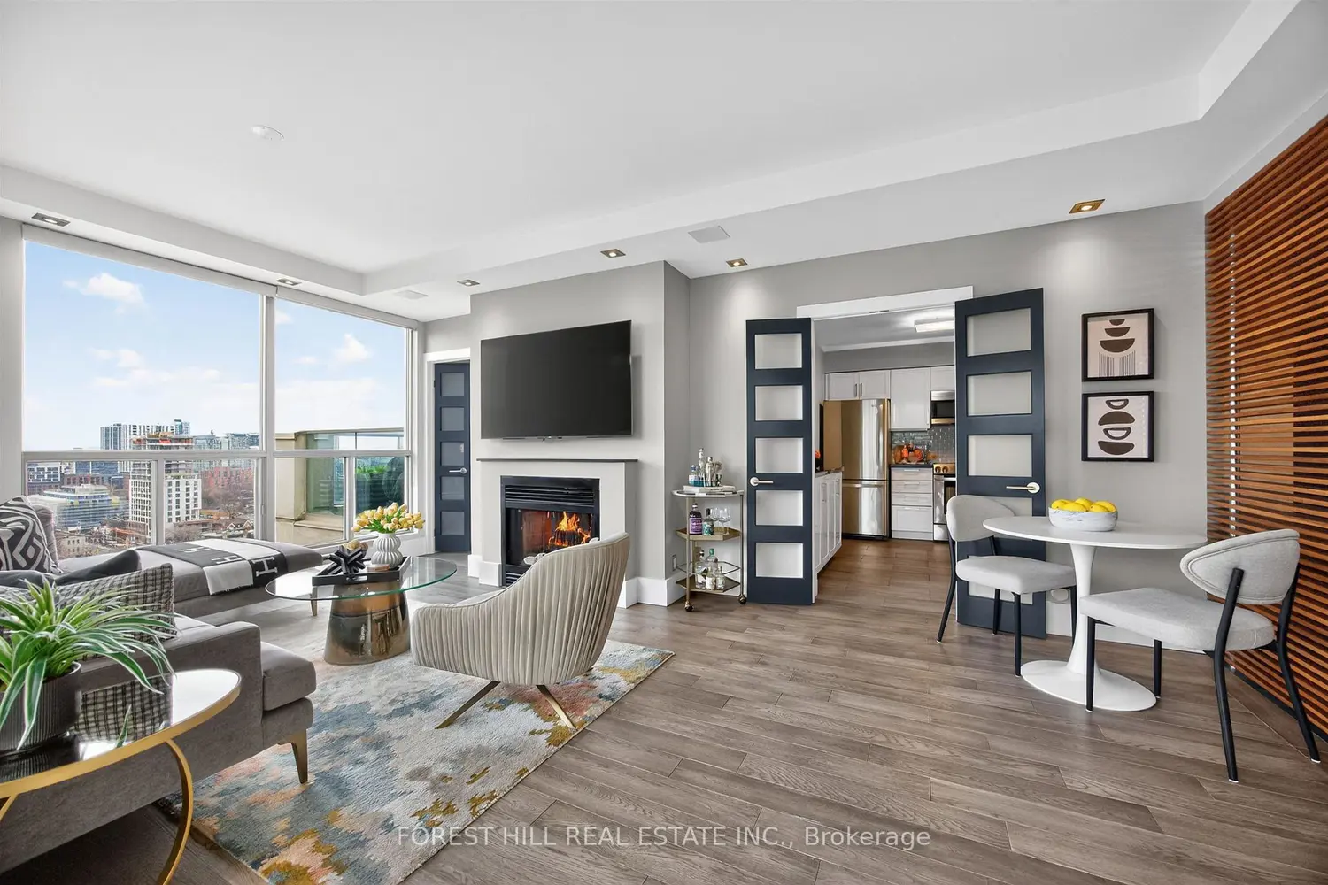 298 Jarvis Street Up Ph 3 photo 4