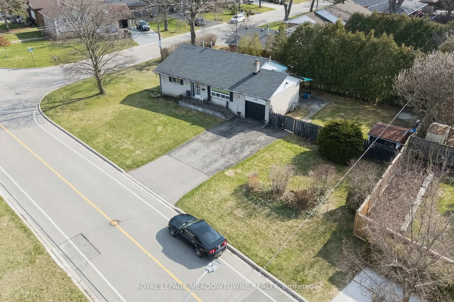 20 Plainsman Road photo 2