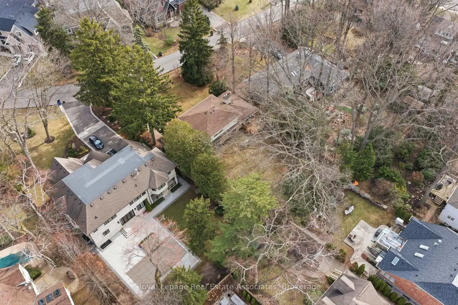 95 Oakes Drive photo 5