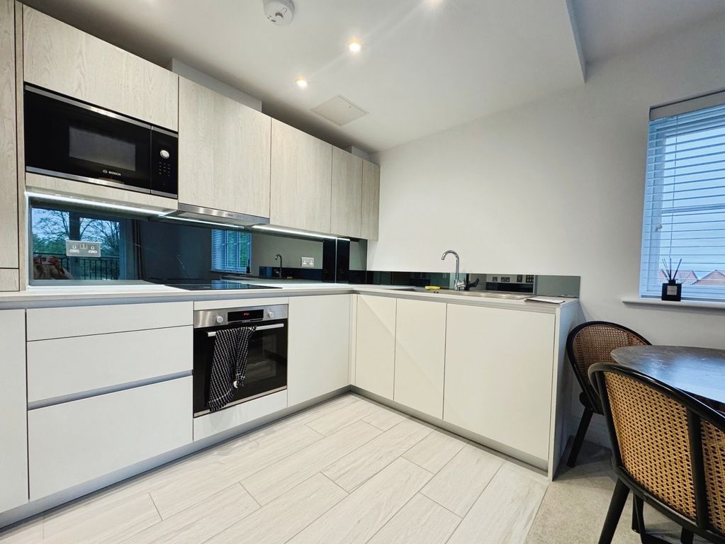 Additional image 4 of 2 bed flat for saleAspen Road, High Wycombe, Buckinghamshire HP10