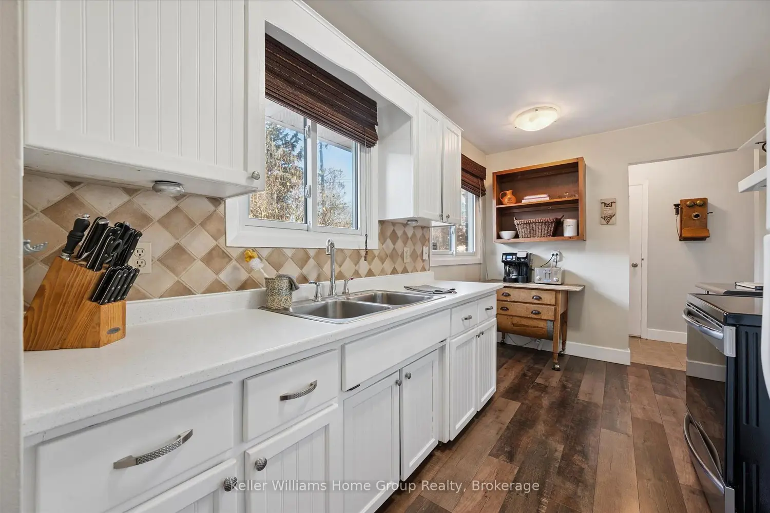 1 Islington Avenue photo 4