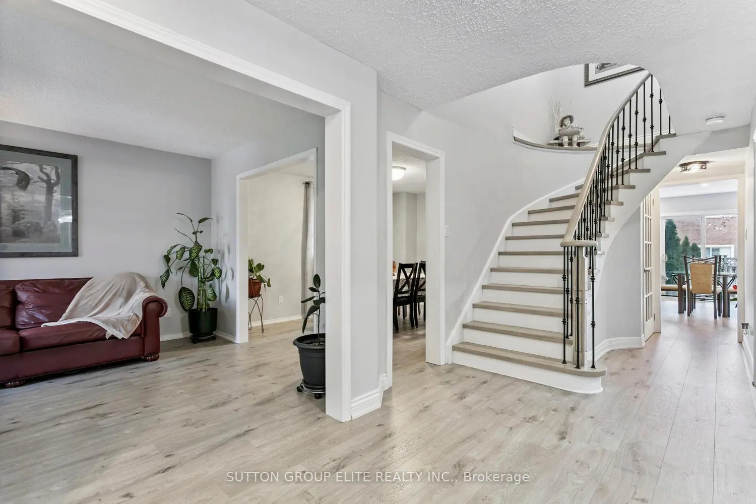 5824 Prairie Circle