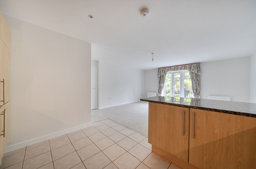 Additional image 11 of 2 bed flat for saleBeacon Crescent, Hindhead, Surrey GU26