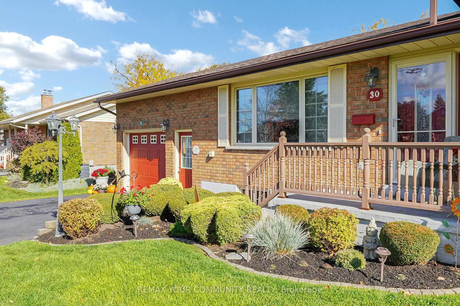 30 Grant Drive photo 2
