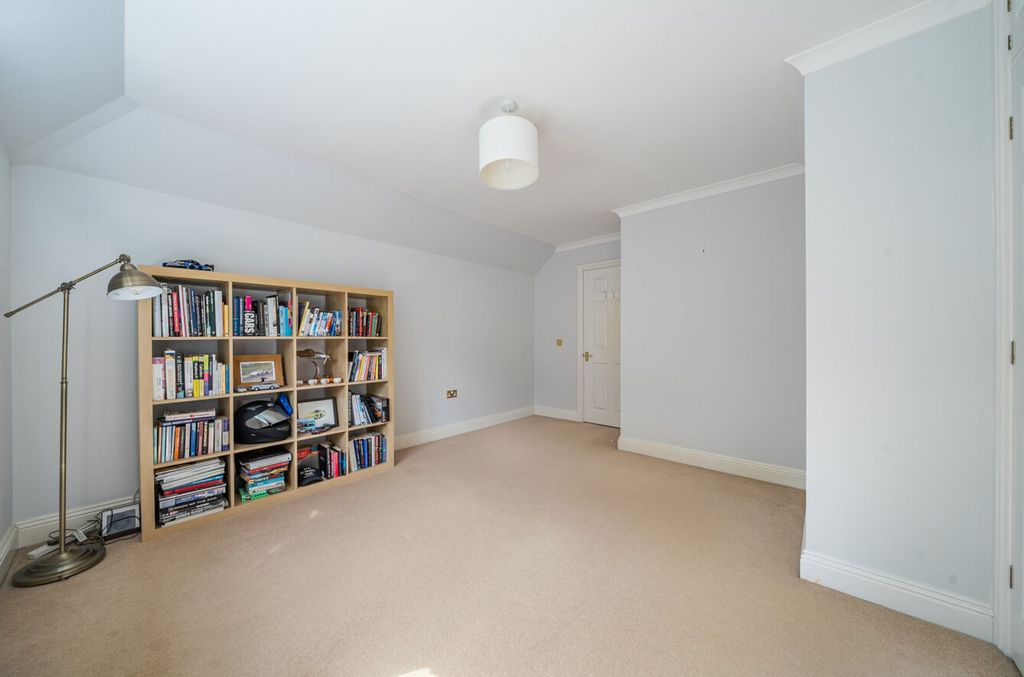 Additional image 15 of 4 bed detached house for salePembury Road, Havant PO9