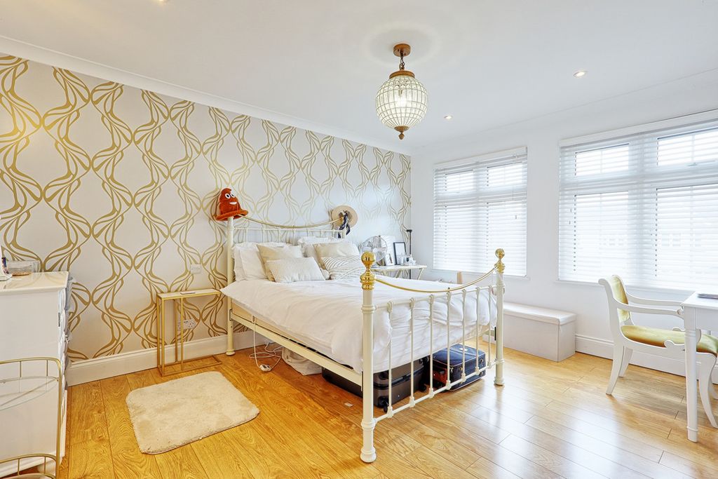 Additional image 19 of 6 bed detached house for saleErnest Road, Emerson Park RM11