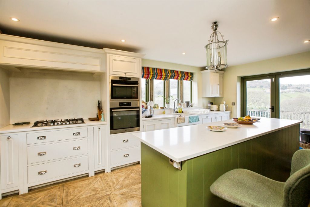 Additional image 10 of 4 bed link detached house for saleLee Lane, Halifax HX3