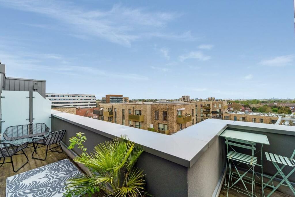 Additional image 10 of 2 bed flat for sale2 Selbourne Avenue, Hounslow TW3