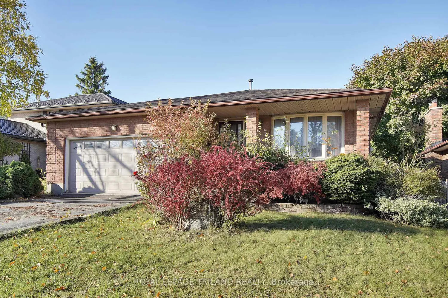 42 Applegreen Grove