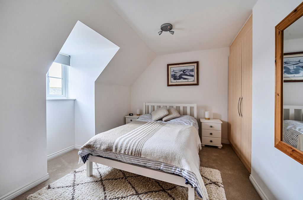 Additional image 18 of 5 bed detached house for saleMyllers Lond, Hook, Hampshire RG27