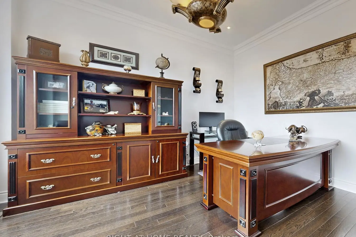 80 Puccini Drive photo 4