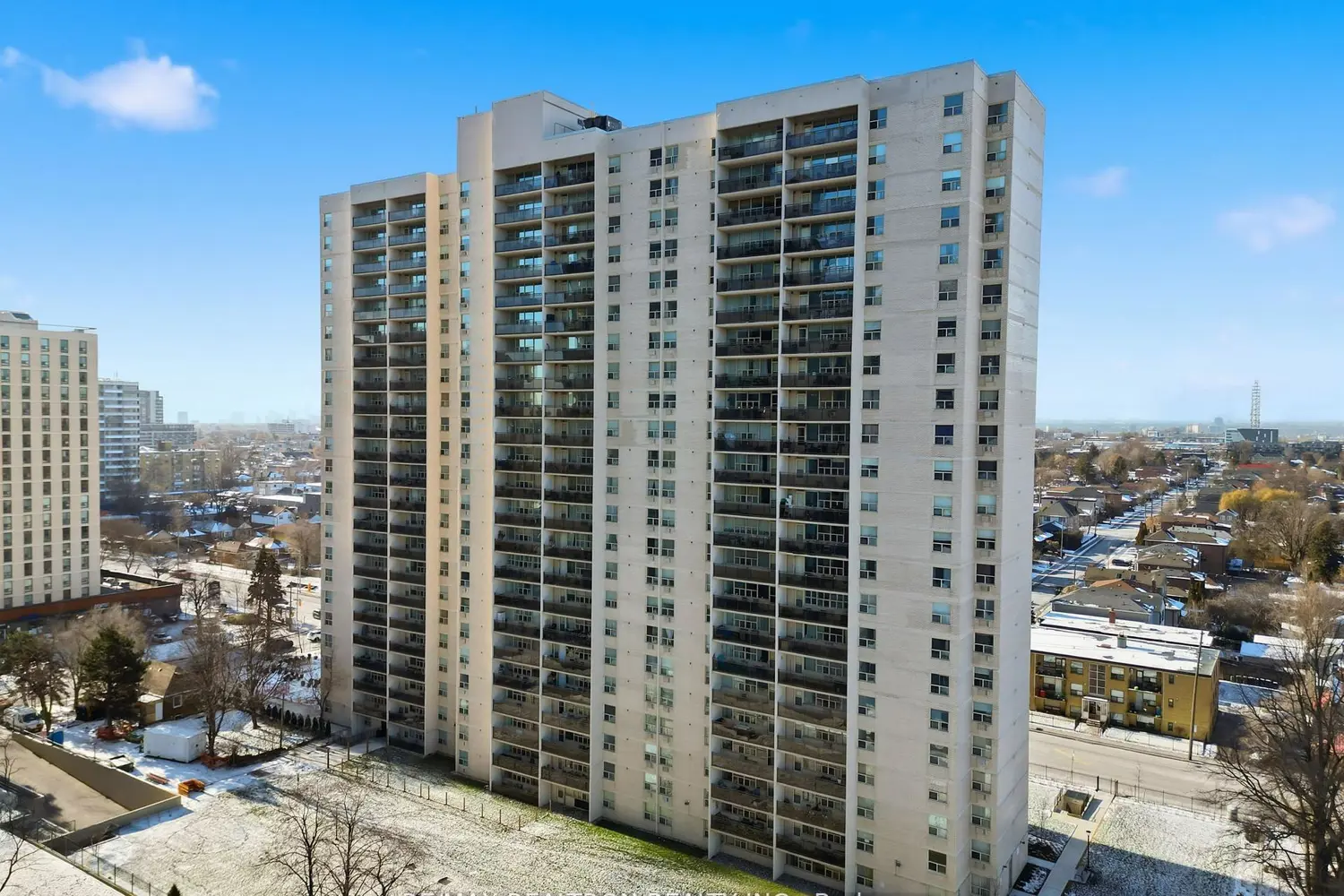 155 Marlee Avenue 909