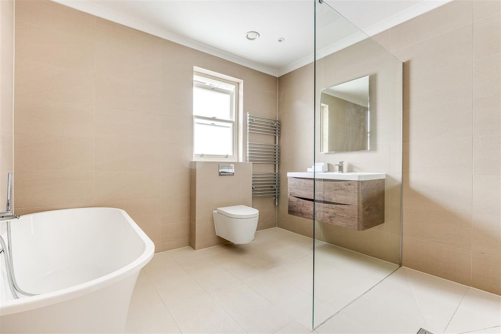 Additional image 26 of 5 bed detached house for saleWoodlands Drive, Hoddesdon EN11