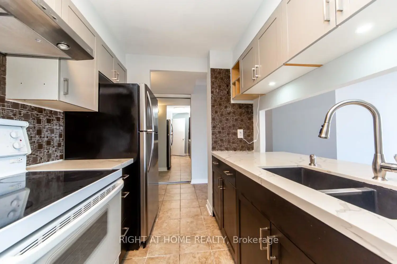 90 Dale Avenue 803 photo 5