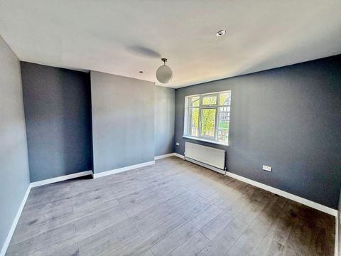 00, 410 Rayners Lane, Pinner, Middlesex HA5