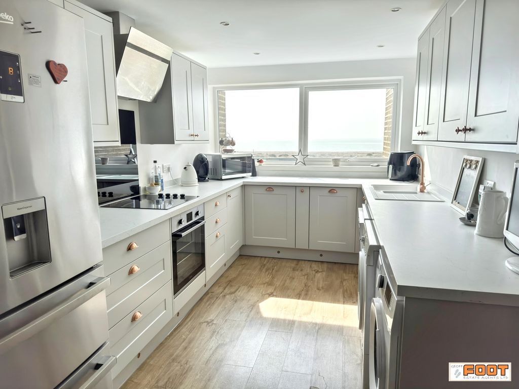 Additional image 3 of 2 bed flat for saleSouthwood Road, Hayling Island PO11