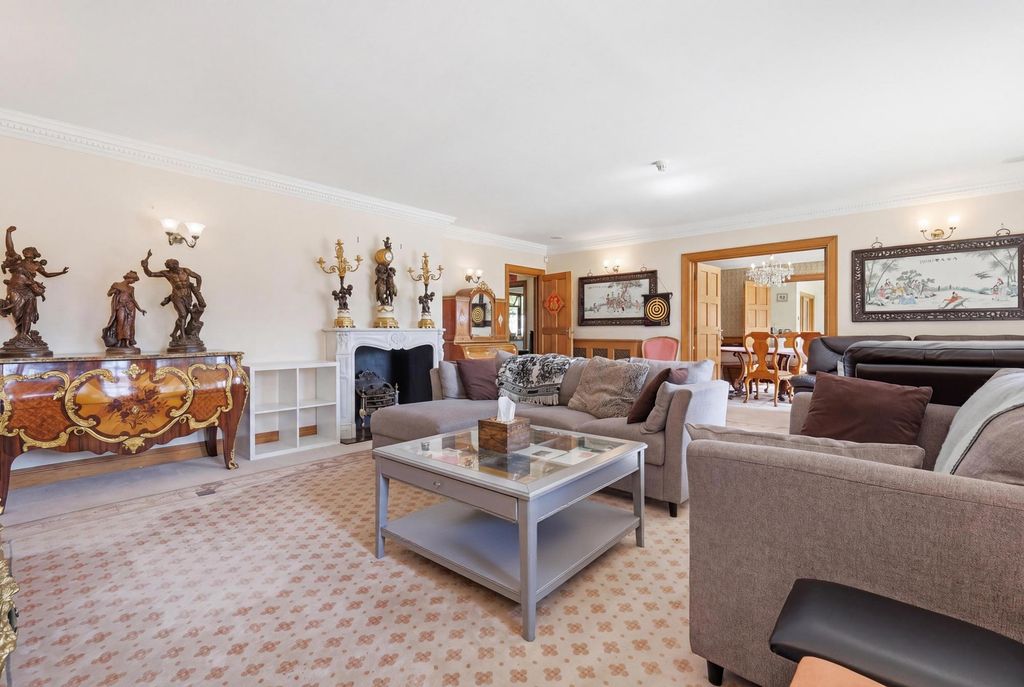 Additional image 6 of 6 bed detached house for saleWest Common Close, Harpenden AL5