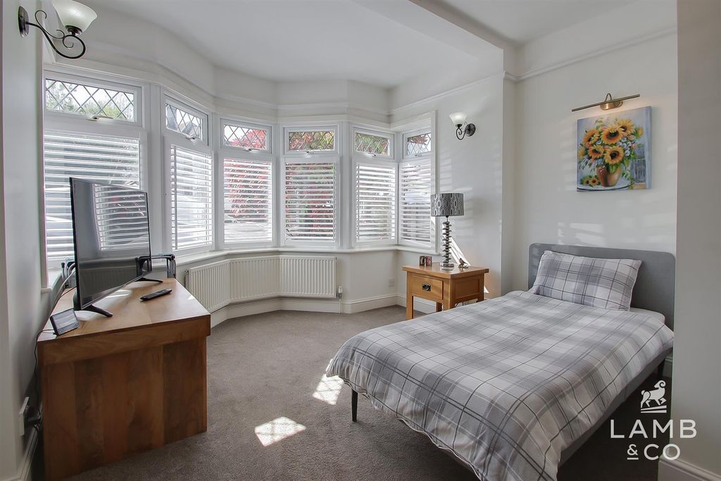 Additional image 21 of 5 bed detached house for saleFronks Road, Dovercourt CO12