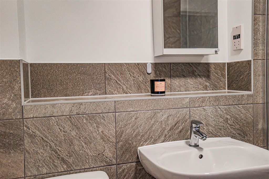Additional image 15 of 2 bed flat for saleFrogmore Road, Hemel Hempstead HP3