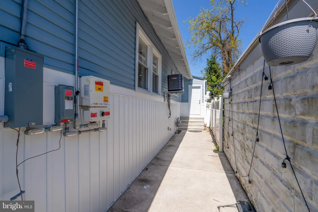 119 N Cambridge Avenue, Ventnor City, NJ 08406