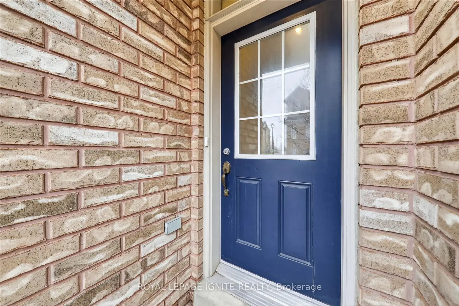 72 Oakins Lane photo 3
