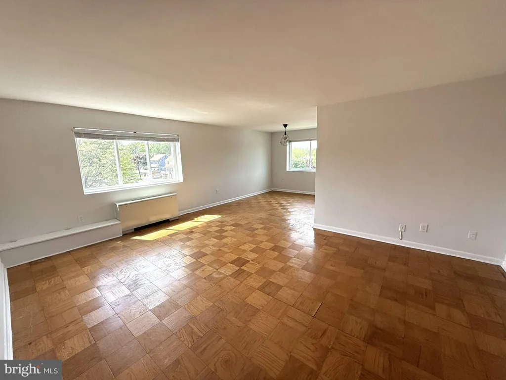 614 Sligo Avenue Unit 411, Silver Spring, MD 20910 photo 2