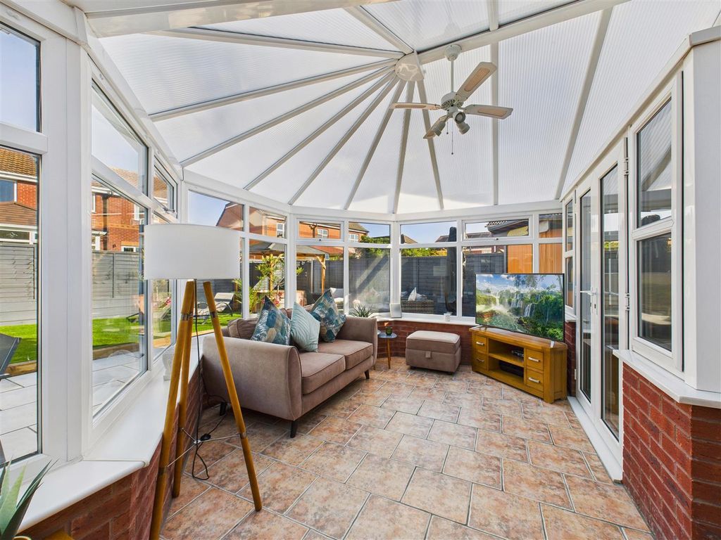 Additional image 8 of 4 bed detached house for saleBirch Close, Hessle HU13