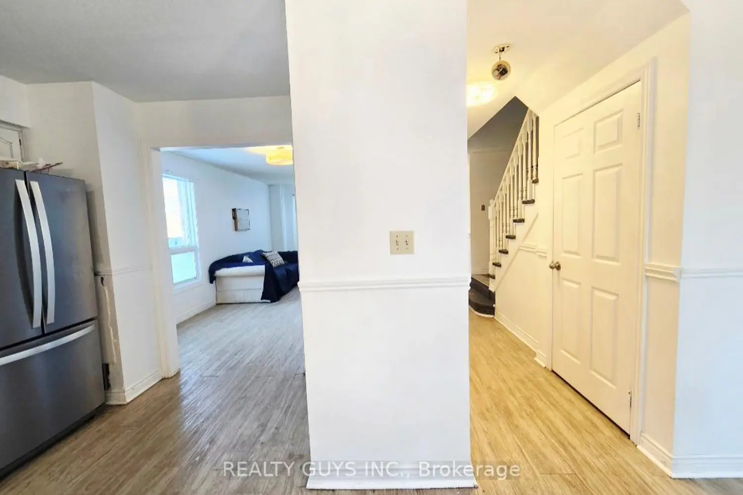 542 Westman Avenue photo 4