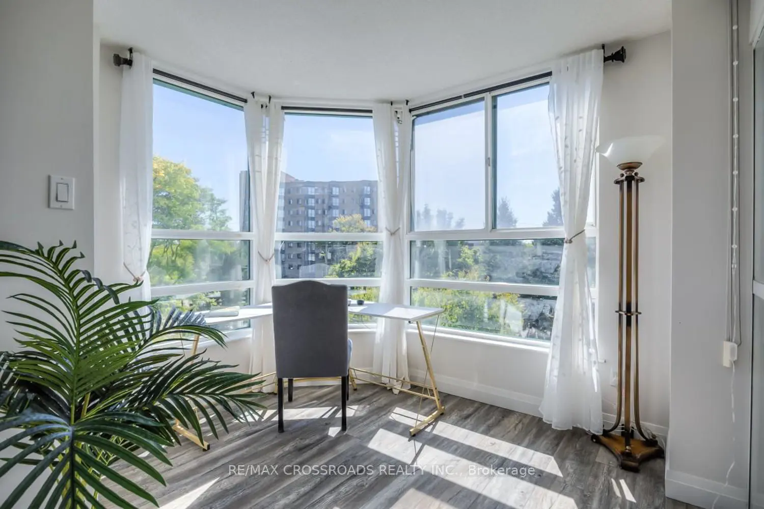 Additional image 6 of 7825 Bayview Avenue 304