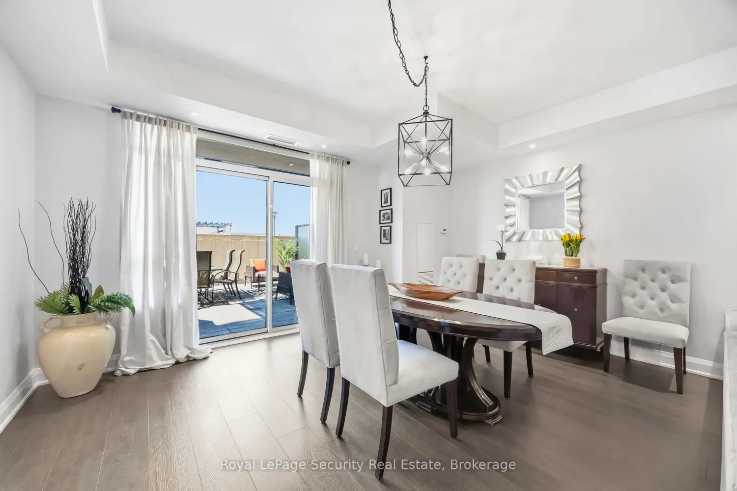 35 Fontenay Court 602 photo 4