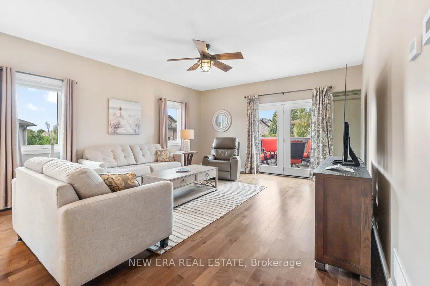 17 Dorchester Drive photo 5