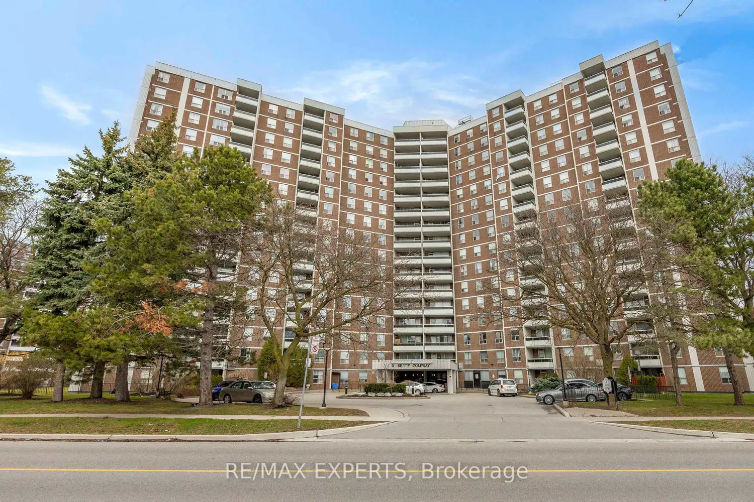 5 Shady Golfway 1417