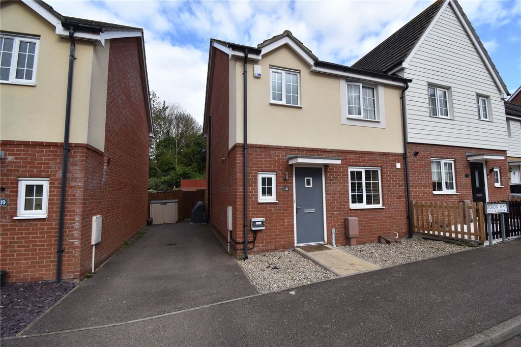 3 bed semi-detached house for saleHeron Way, Harwich, Essex CO12
