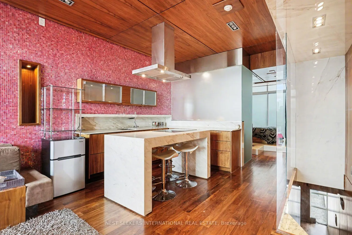 388 Richmond Street 519 photo 2