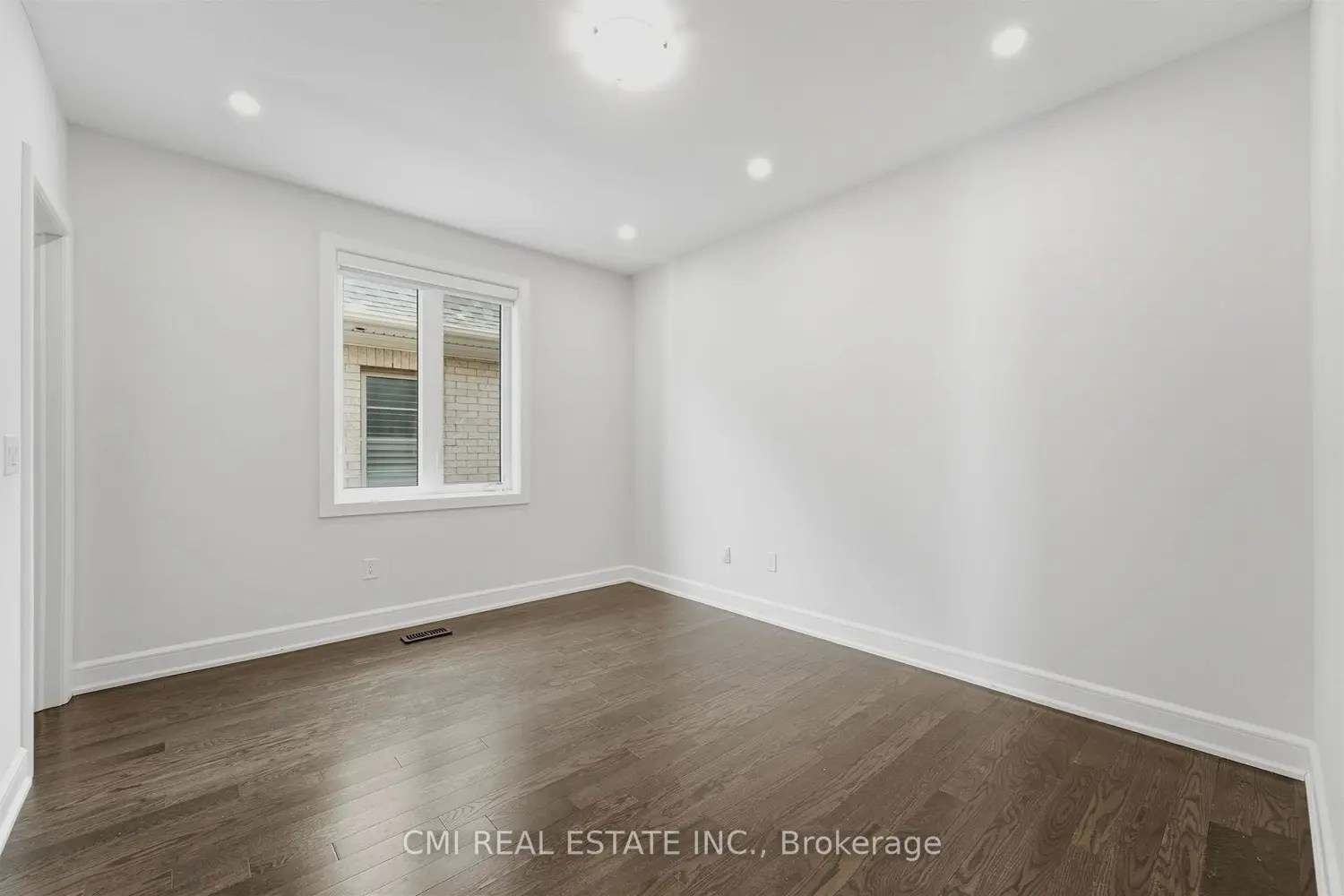 392 Farrell Road photo 4