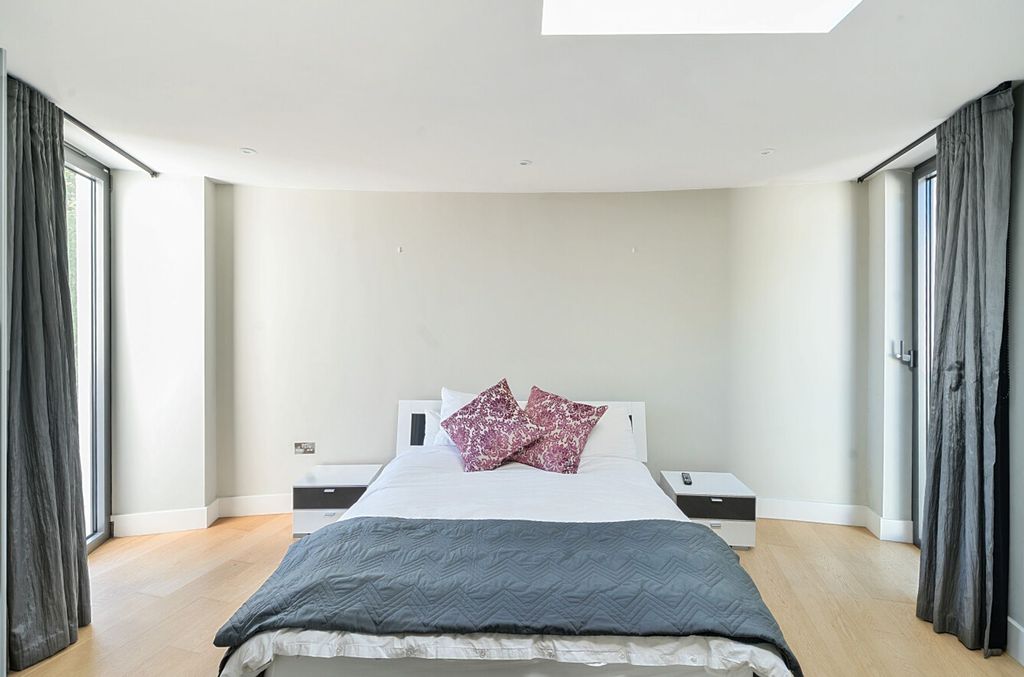 Additional image 24 of 5 bed detached house for saleNorth Shore Road, Hayling Island PO11