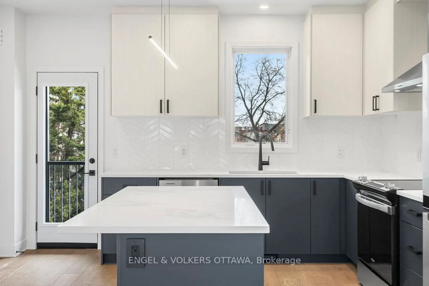 Additional image 6 of 73 Parent Avenue