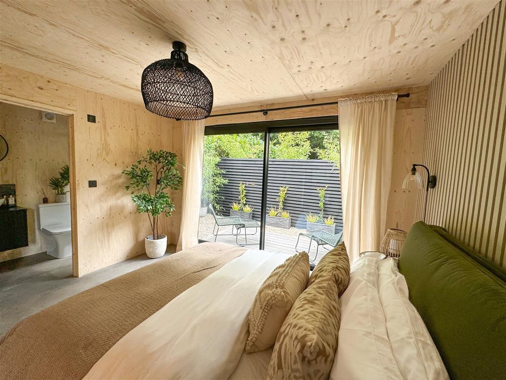 Additional image 22 of 5 bed detached house for saleChurt Road, Hindhead GU26