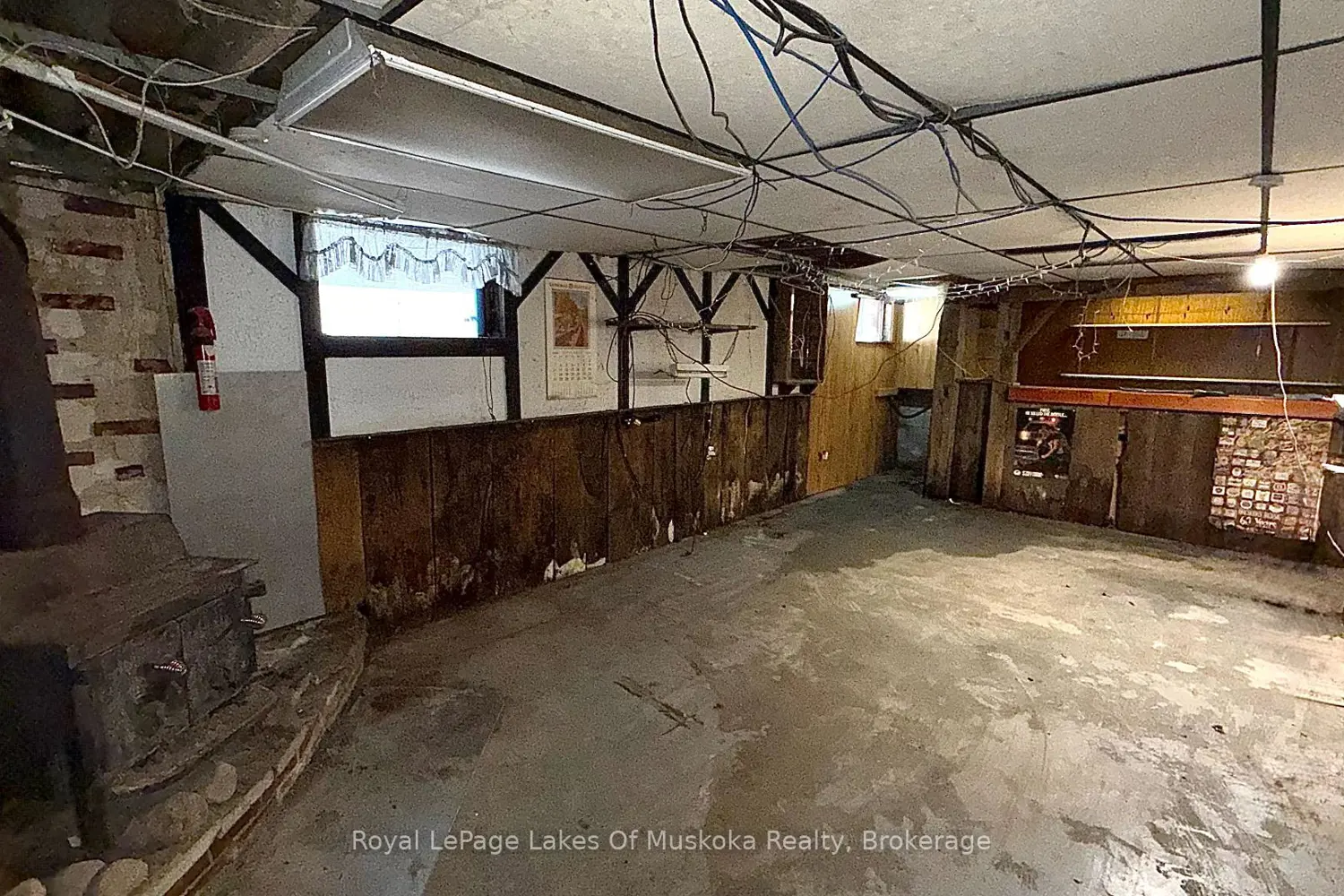 1071 Naismith Road photo 5