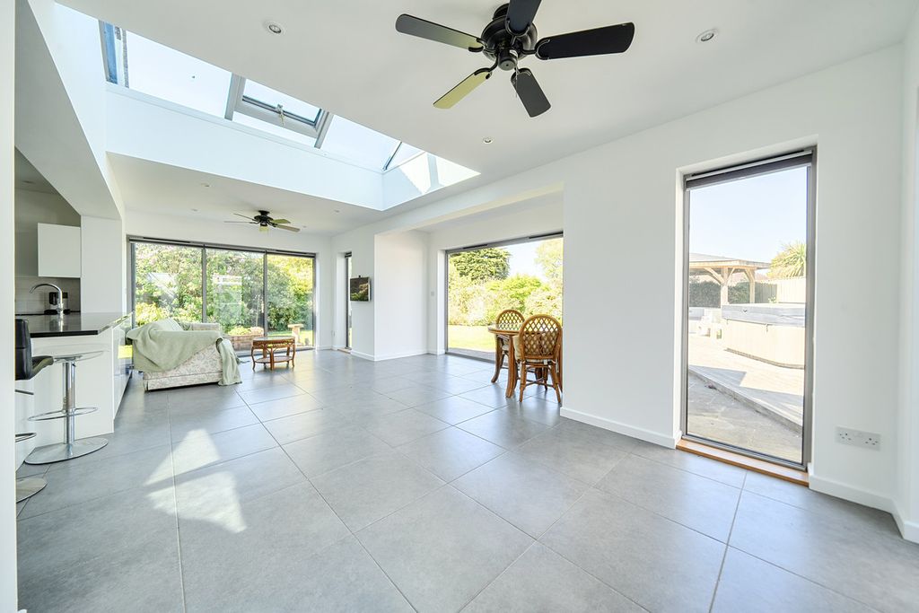 Additional image 8 of 4 bed detached house for saleSt Catherines Road, Hayling Island PO11