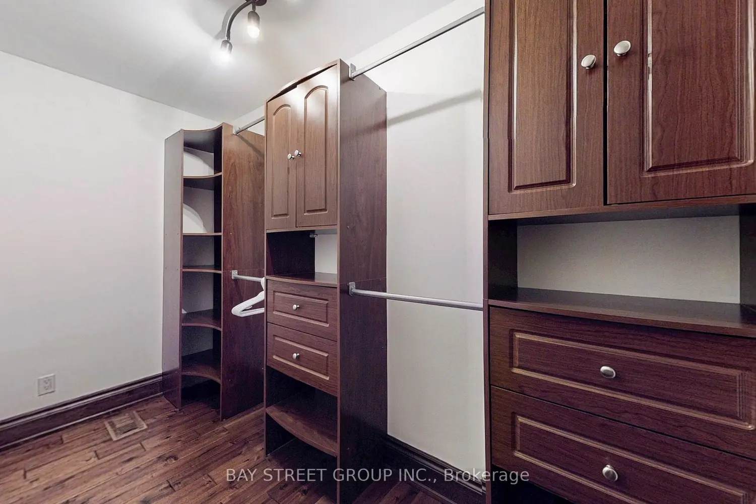 3784 Tuppy Drive photo 4