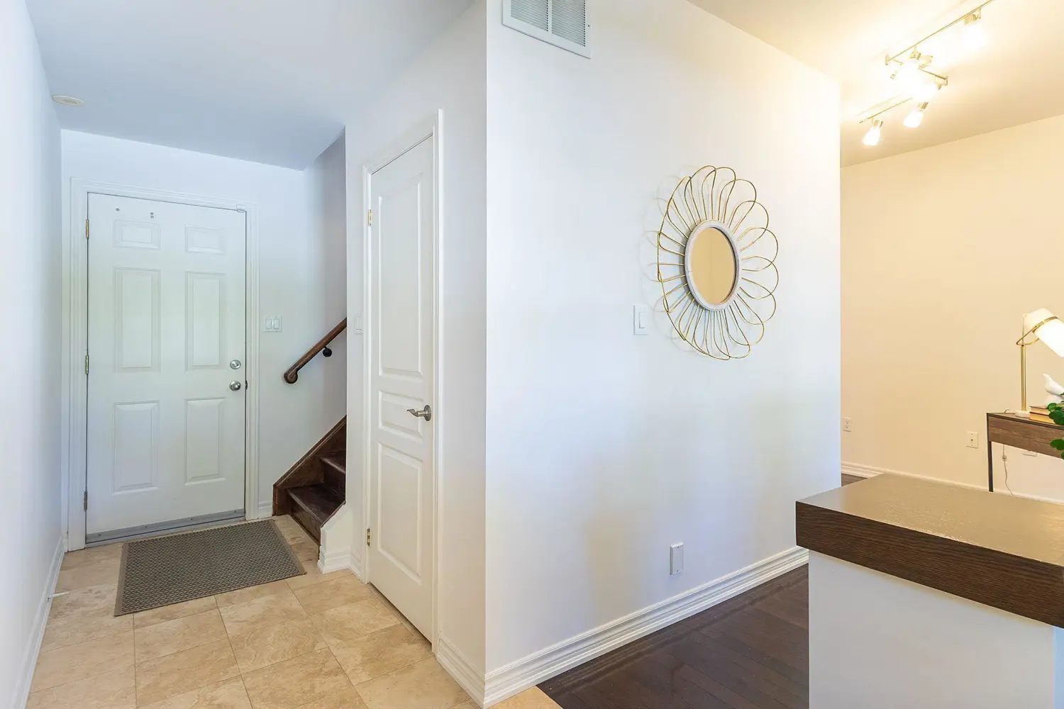 50 Rosewood Avenue photo 4