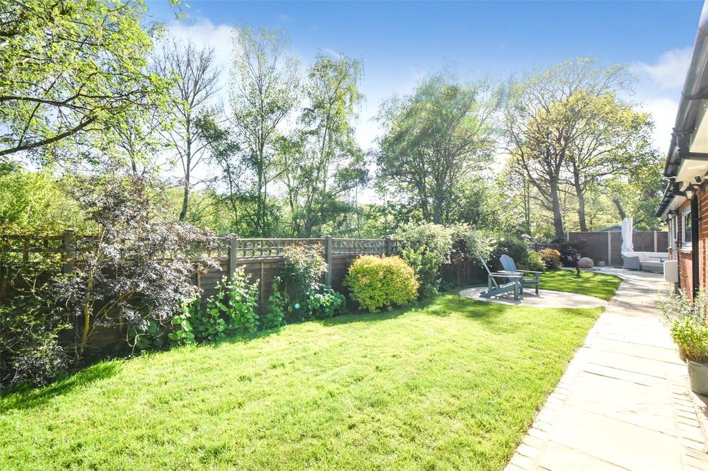 Additional image 2 of 5 bed detached house for saleNewnham Road, Hook, Hampshire RG27