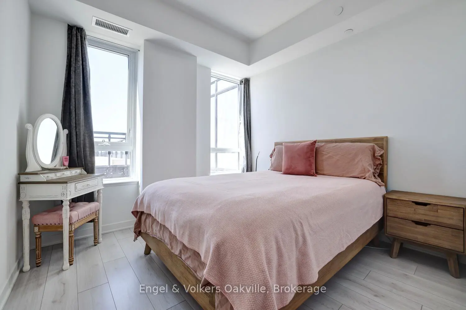 Additional image 9 of 405 Dundas Street 307