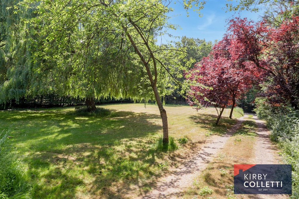 Additional image 5 of 4 bed semi-detached house for saleGoose Green, Hoddesdon EN11